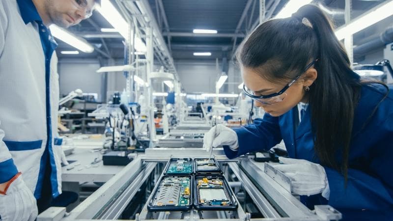 Future-Proof Your Career: Essential Tips for Teens Navigating AI, Education, and Economic Shifts
