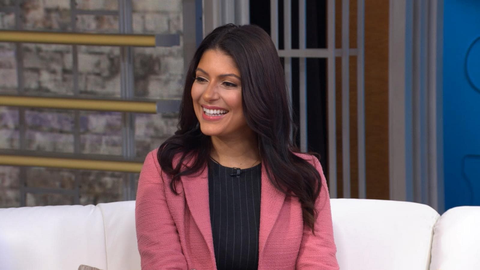 VIDEO: Tips on how to land a new job in 2026