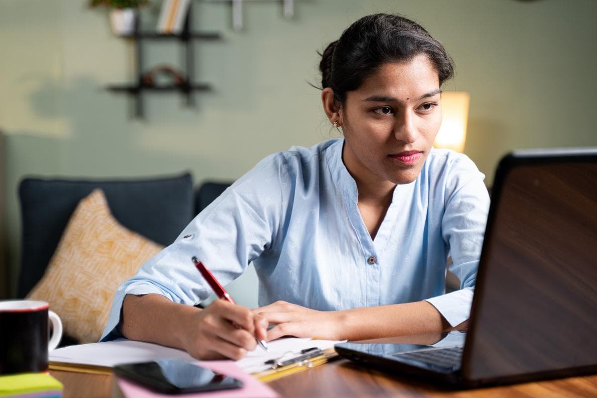 AI Resume Pitfalls: How to Use AI Without Losing Your Job Chance